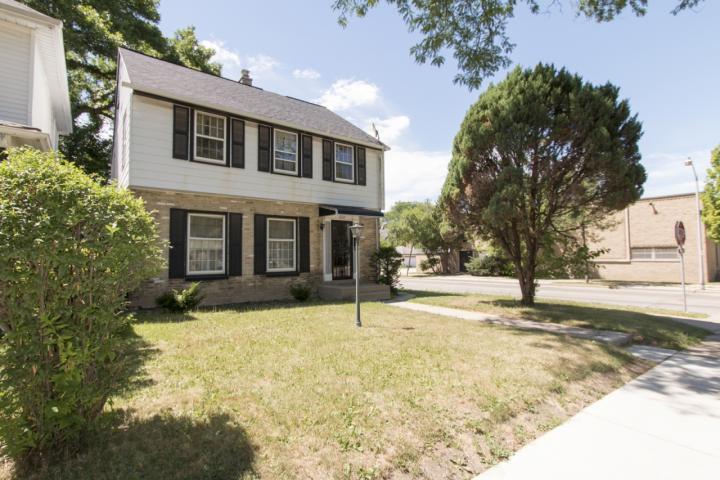 3385 N 37th St, Milwaukee, WI 53216