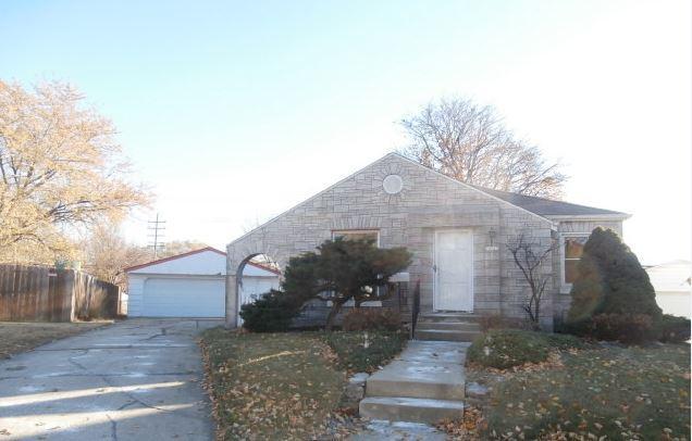 10527 W Everett Cir, West Allis, WI 53214