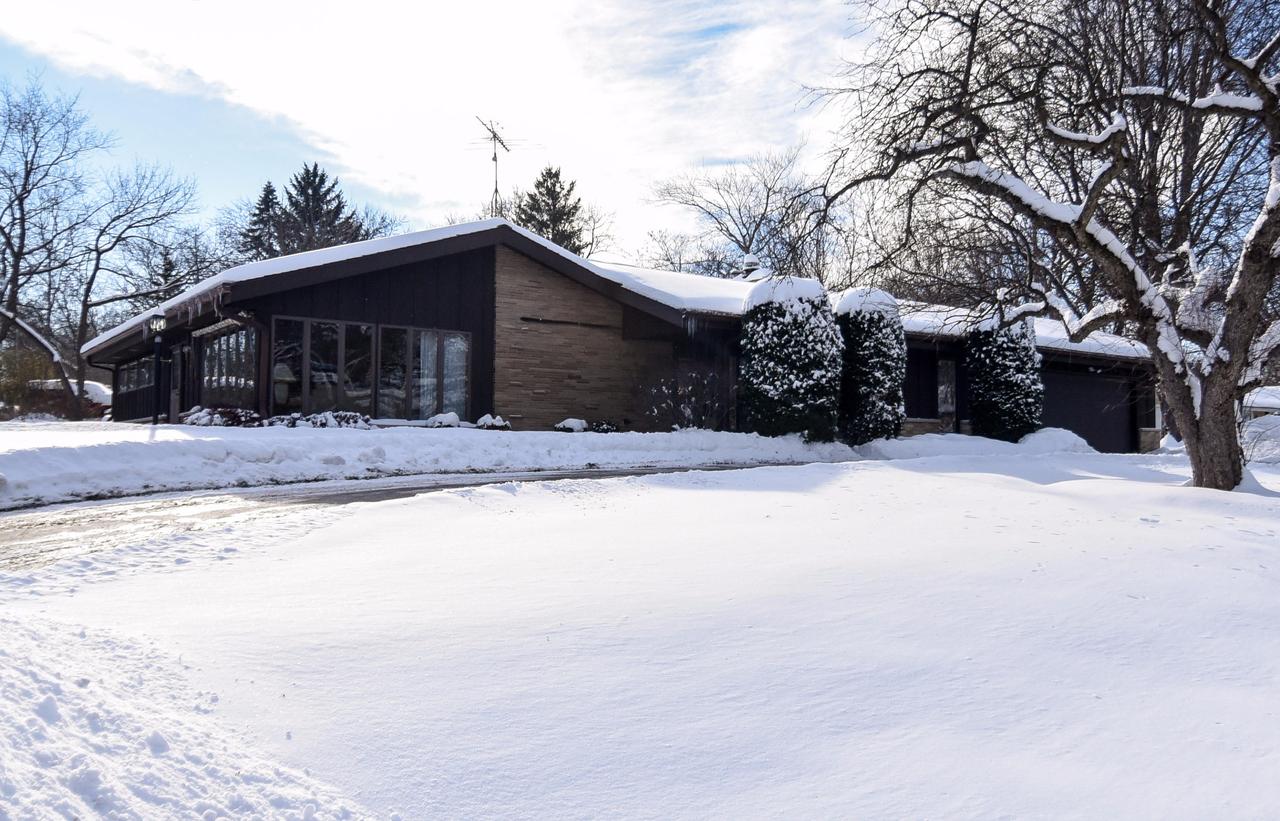 11362 Arrowhead Tr., Hales Corners, WI 53130