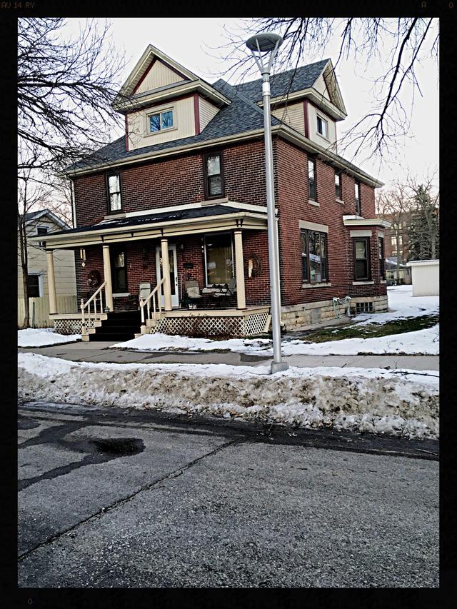 1205 6th St #1207, La Crosse, WI 54601