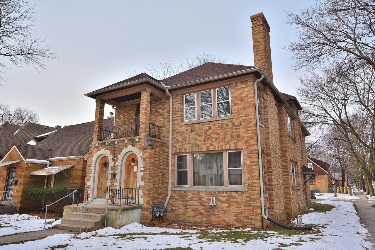 3457 N 45th St #3459, Milwaukee, WI 53216