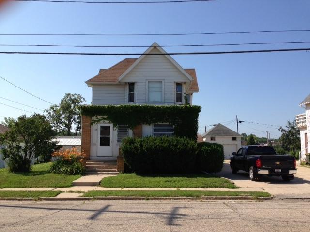 63 E State St, Hartford, WI 53027