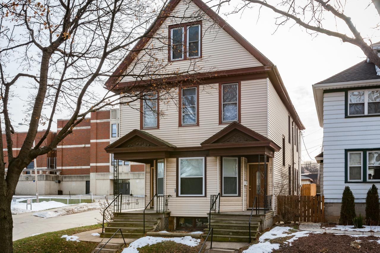 733 E Russell Ave #731, Milwaukee, WI 53207