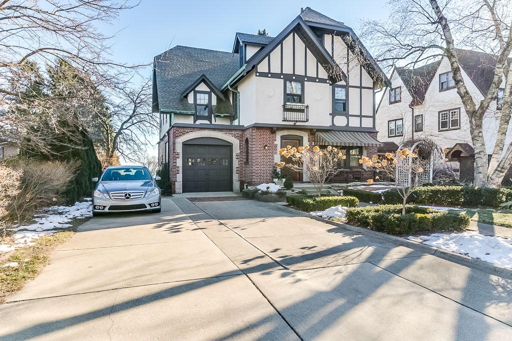 1815 S Main St, Racine, WI 53403