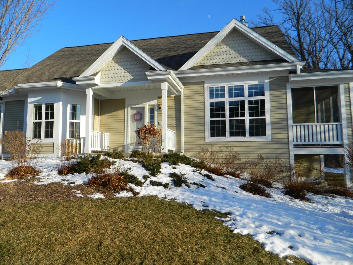 N59W17751 Meadow Ct, Menomonee Falls, WI 53051