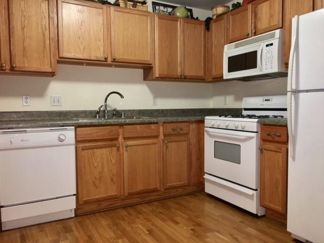 316 56th St #107, Kenosha, WI 53140
