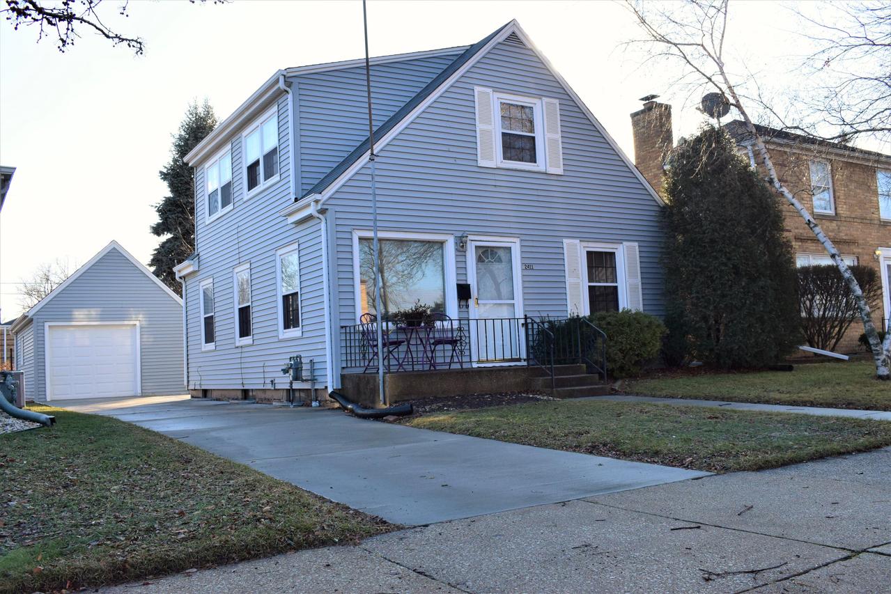 2411 Webster St, Racine, WI 53403