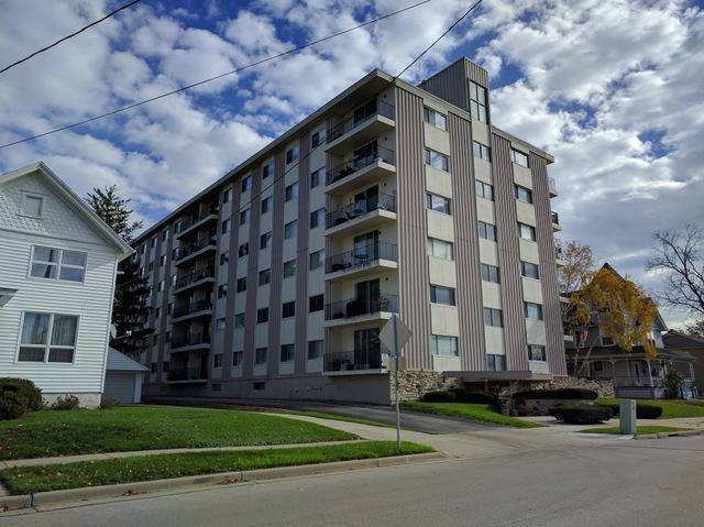 315 N West Ave #202, Waukesha, WI 53186