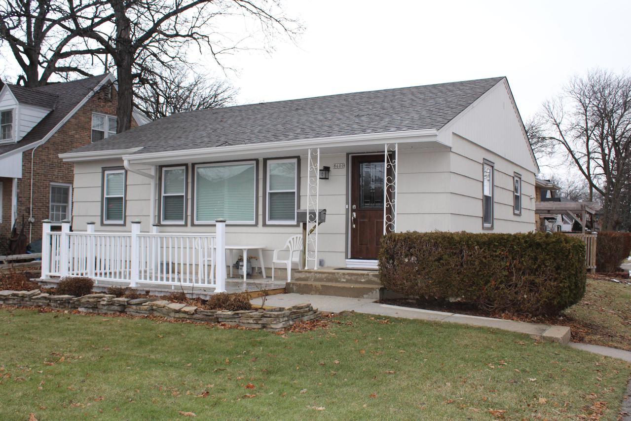 8600 W Burleigh St, Milwaukee, WI 53222