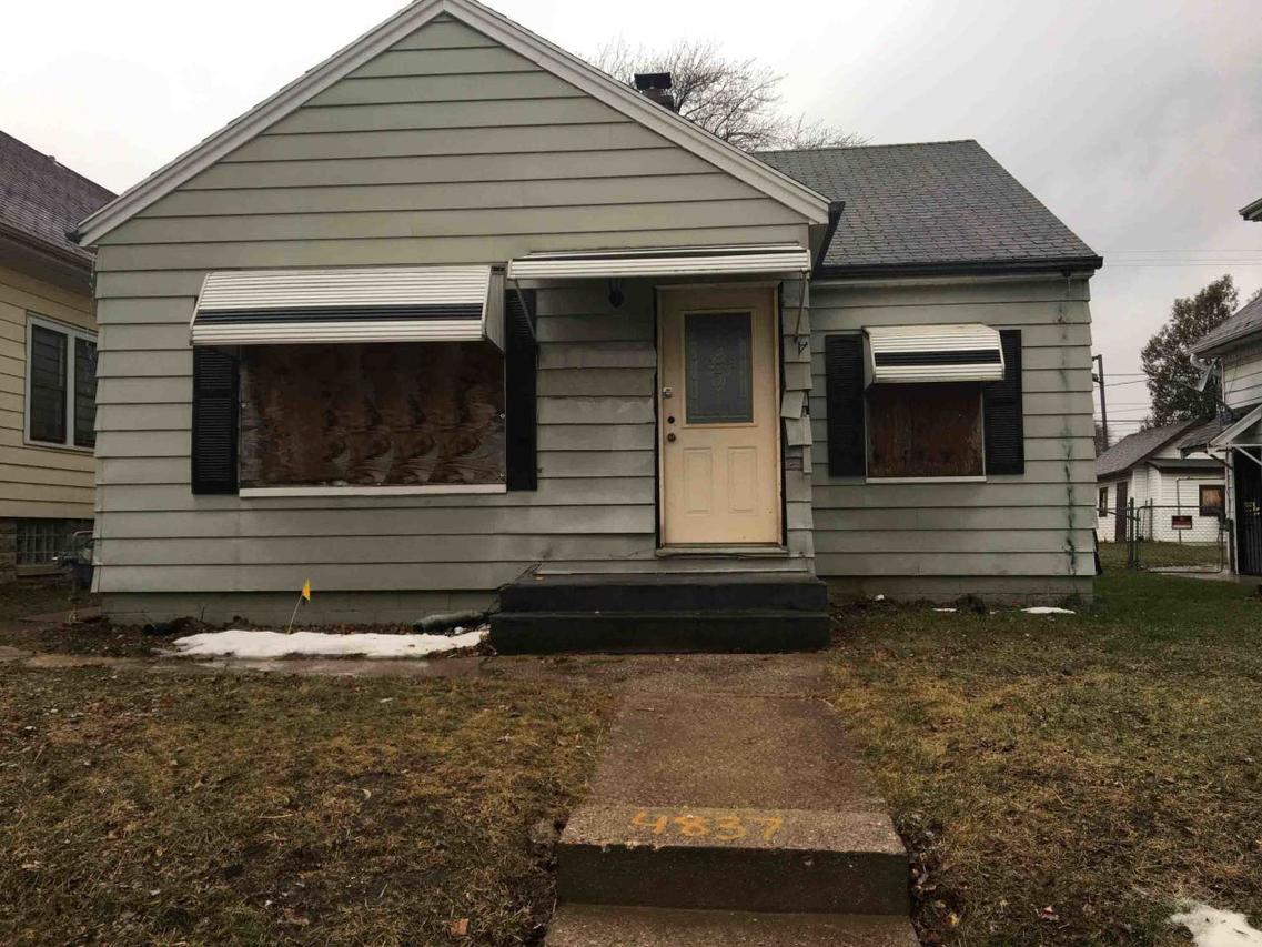 4837 N 37th St, Milwaukee, WI 53209