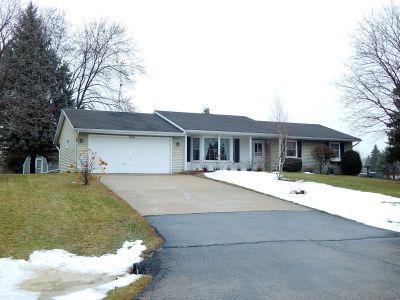 W5776 S Ra Le Dr, Koshkonong, WI 53538