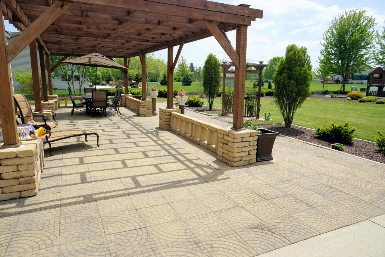 6610 Charles St., Caledonia, WI 53402