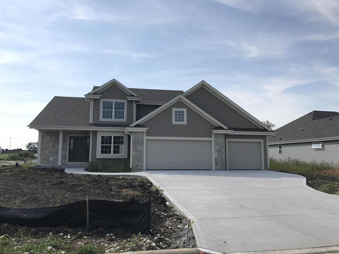 N8089 Preserve Park, Ixonia, WI 53036