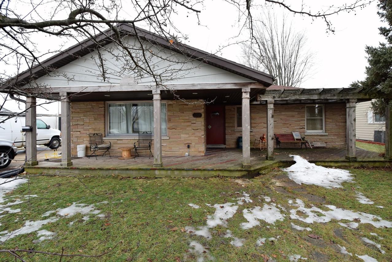 217 Macarthur Dr., Mukwonago, WI 53149