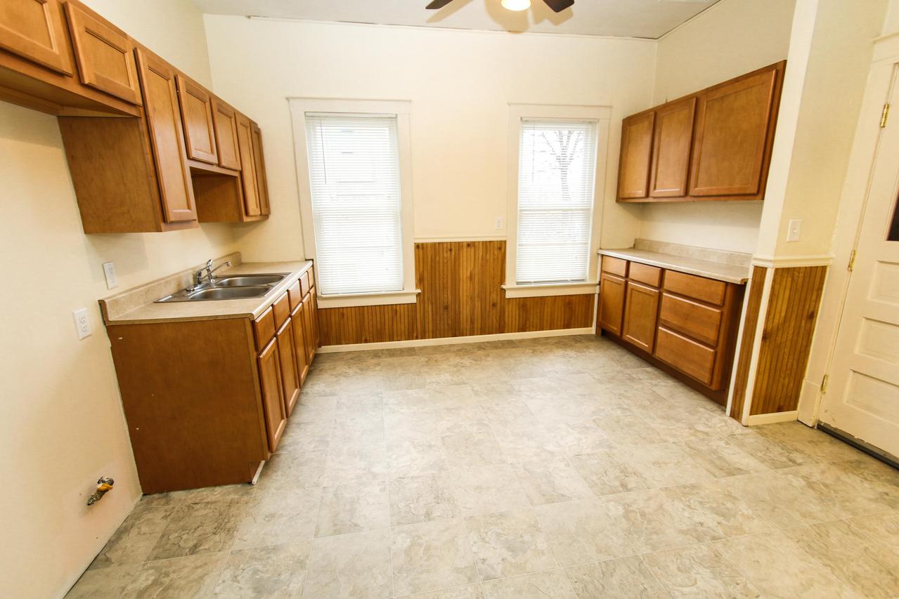 1317 S 71st St. #1319, West Allis, WI 53214