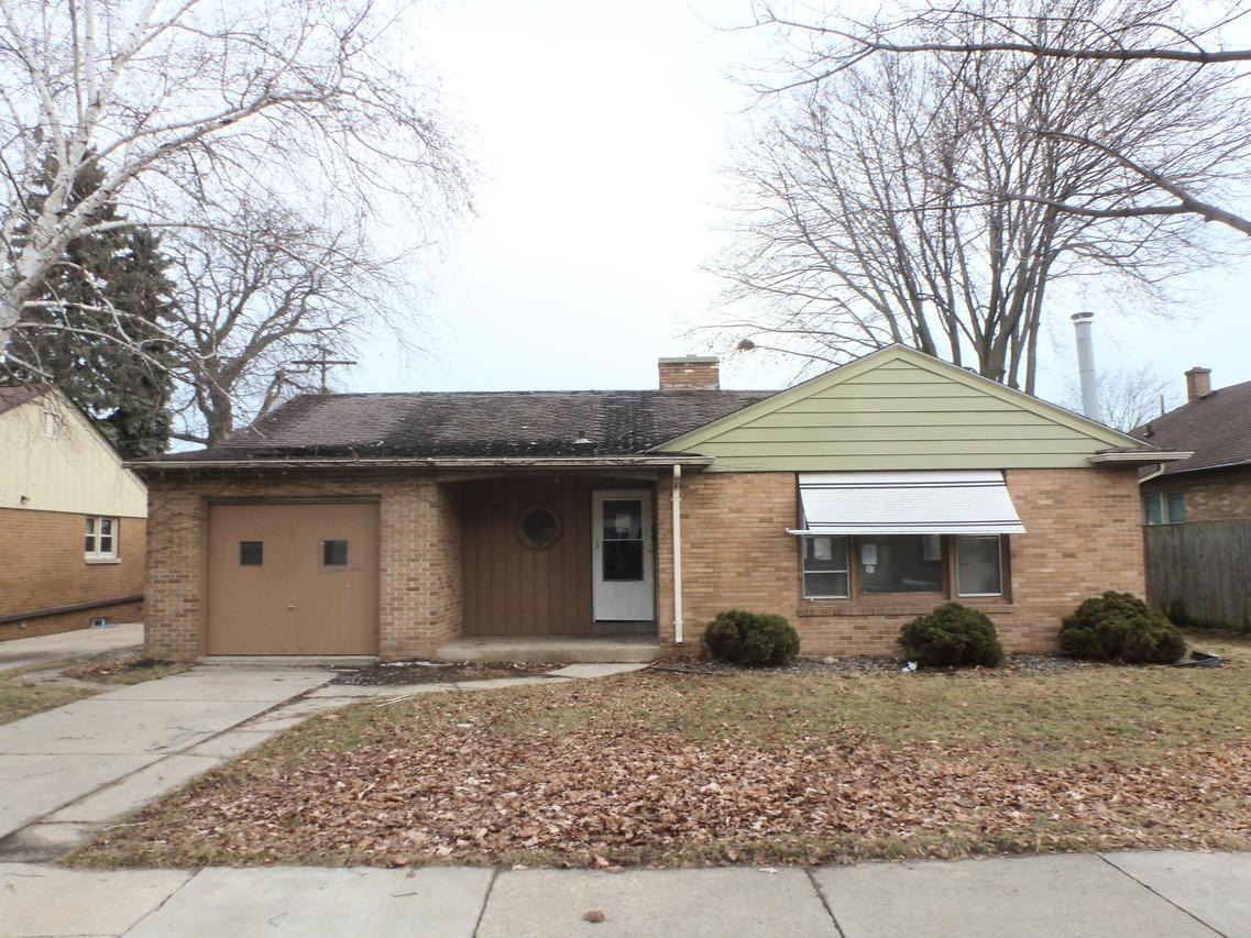 2807 La Salle St., Racine, WI 53402