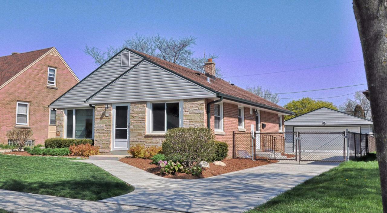 520 E Van Beck Ave, Milwaukee, WI 53207