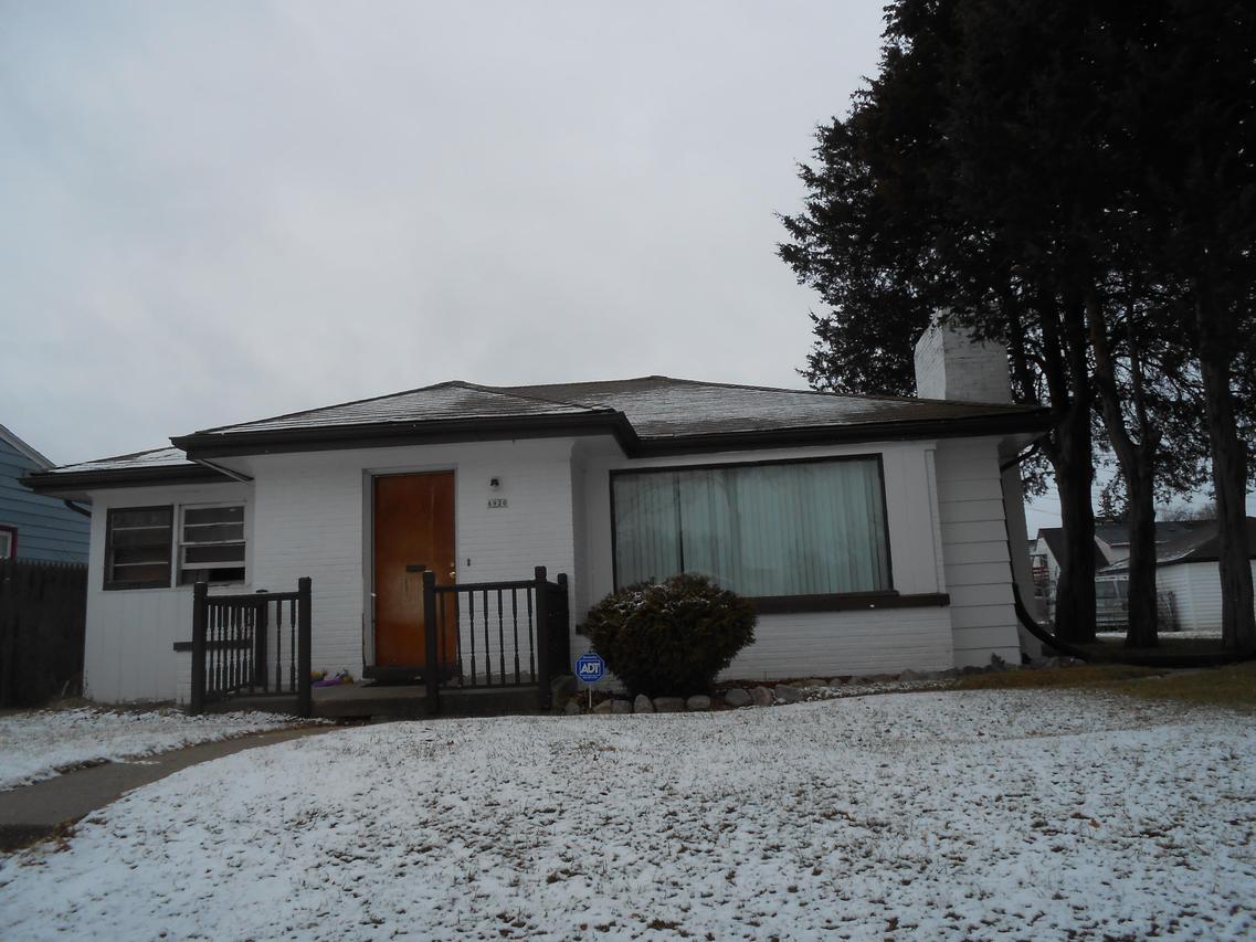 6920 W Carmen Ave, Milwaukee, WI 53218