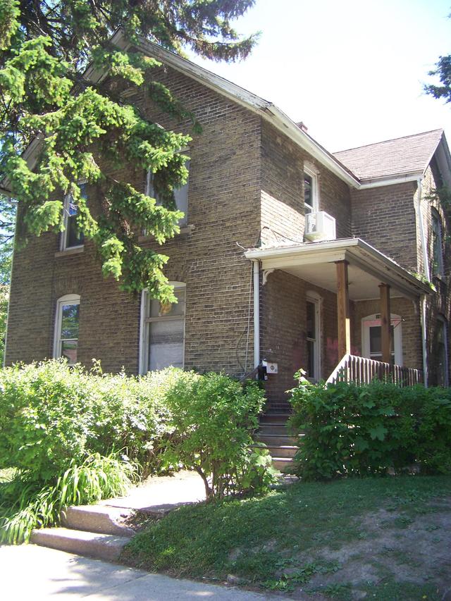 1623 Charles St, Racine, WI 53404