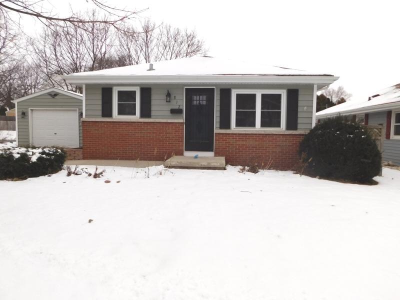 812 Hawthorne Ter., Manitowoc, WI 54220