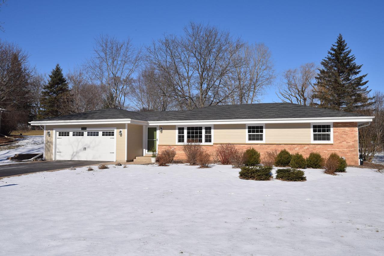 18550 W Arden Ave., Brookfield, WI 53045