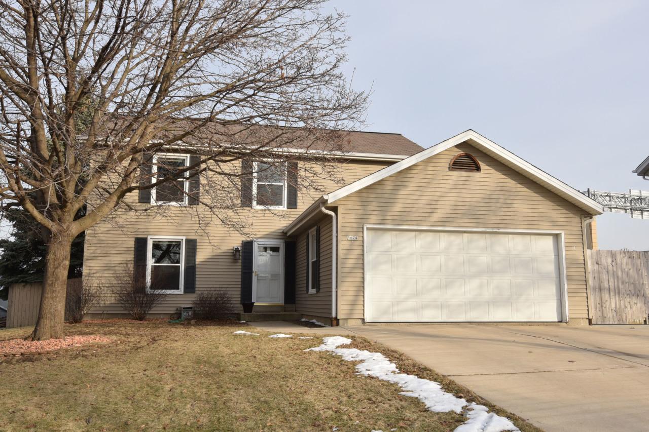 5674 S 14th St, Milwaukee, WI 53221