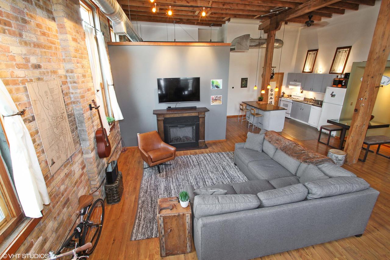 306 E Lincoln Ave. #9, Milwaukee, WI 53207