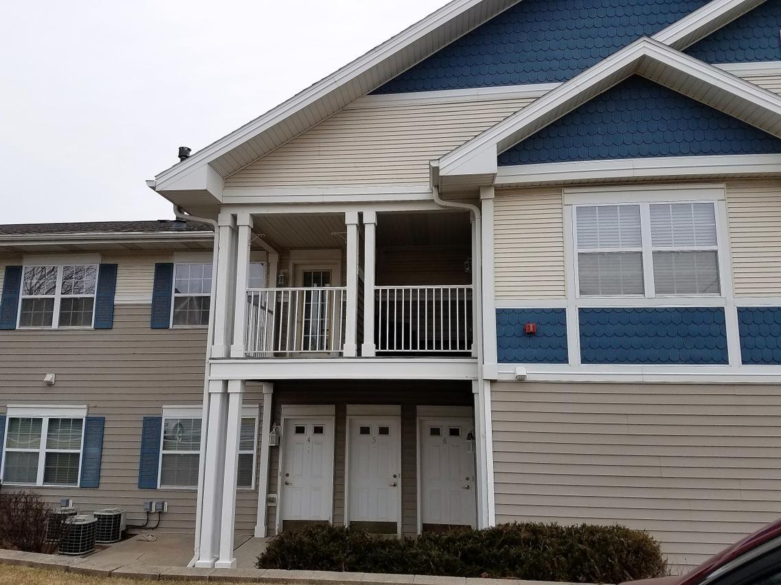 7972 N 107th St #5, Milwaukee, WI 53224