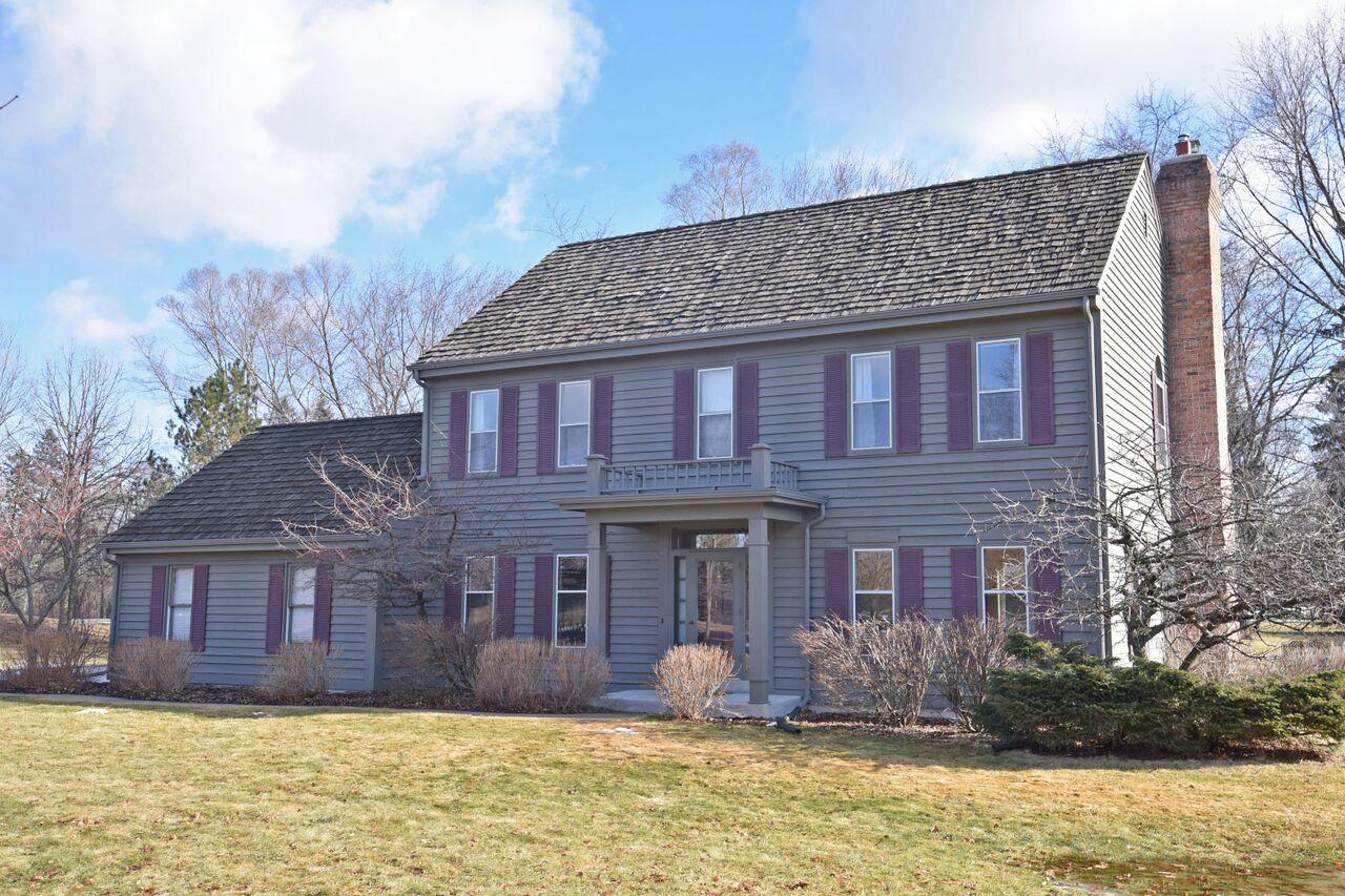 11932 N Lantern Ln, Mequon, WI 53092