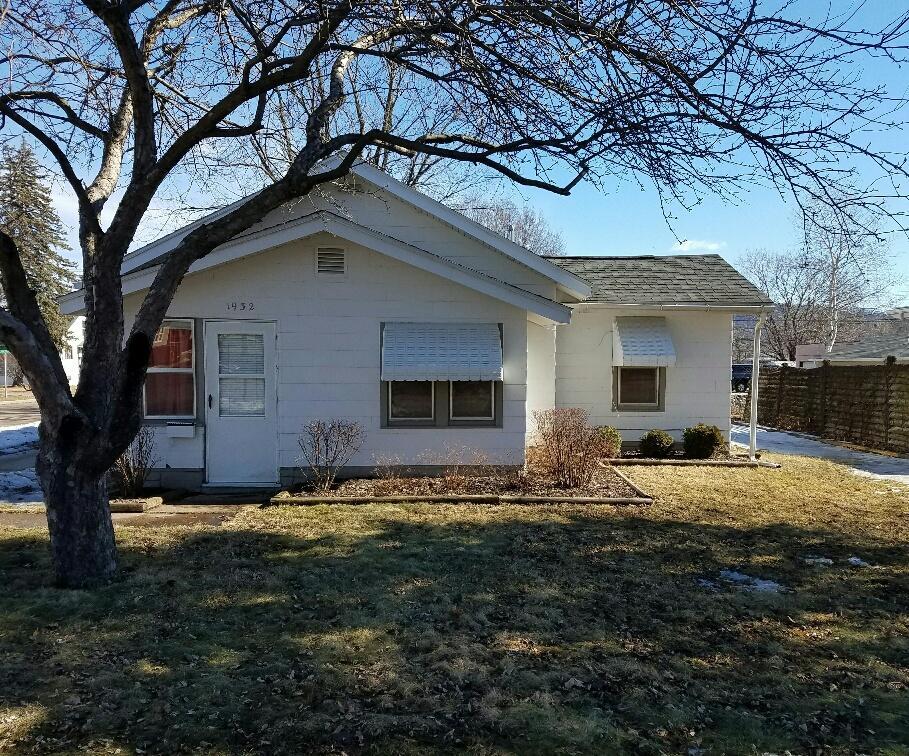 1932 Onalaska Ave, La Crosse, WI 54603