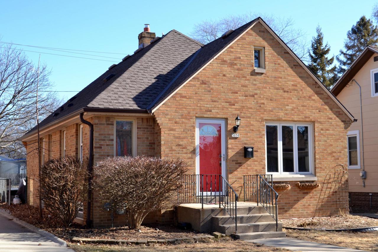 3050 N 73rd St, Milwaukee, WI 53210