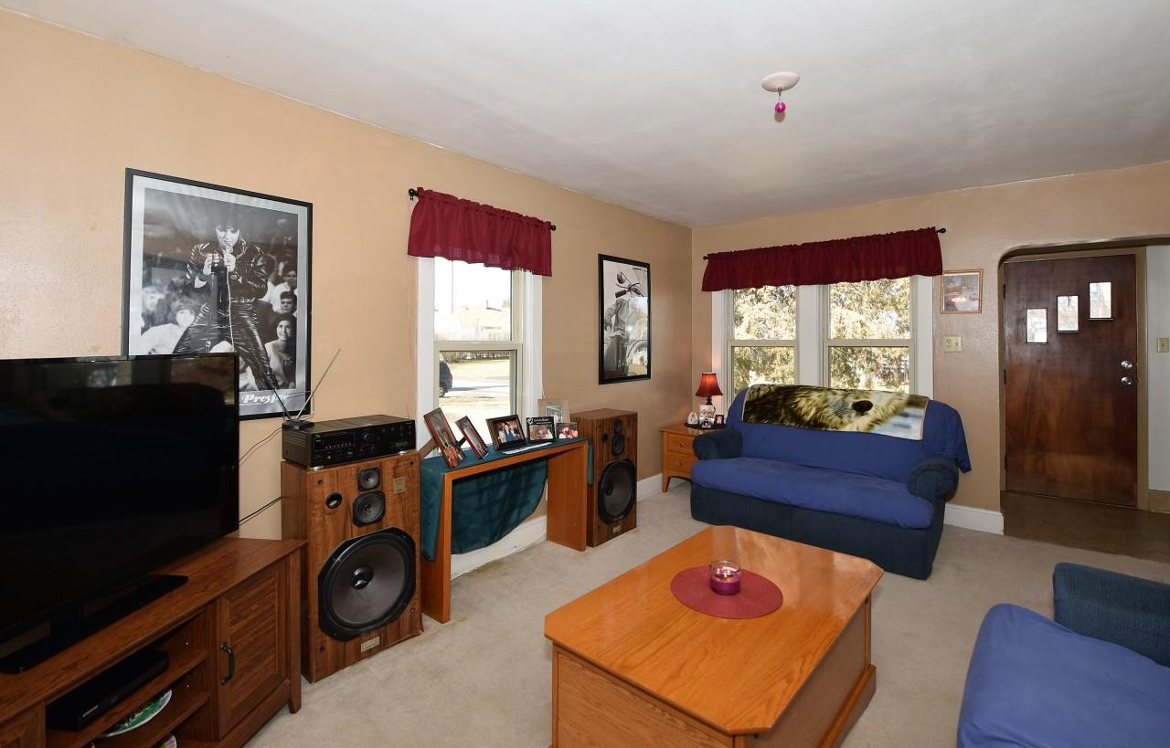 2329 W Kimberly, Milwaukee, WI 53221