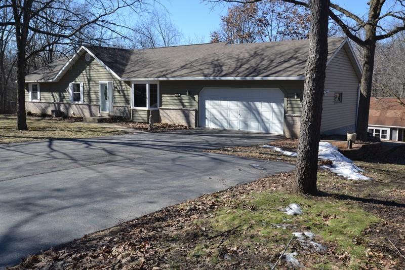 4416 Valley View, Waterford, WI 53185