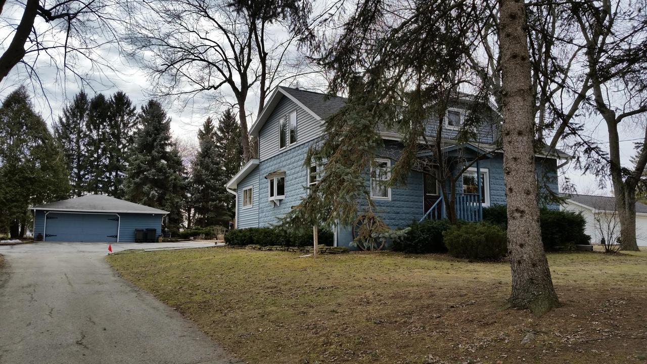 N38W26793 Glacier Rd., Pewaukee, WI 53072