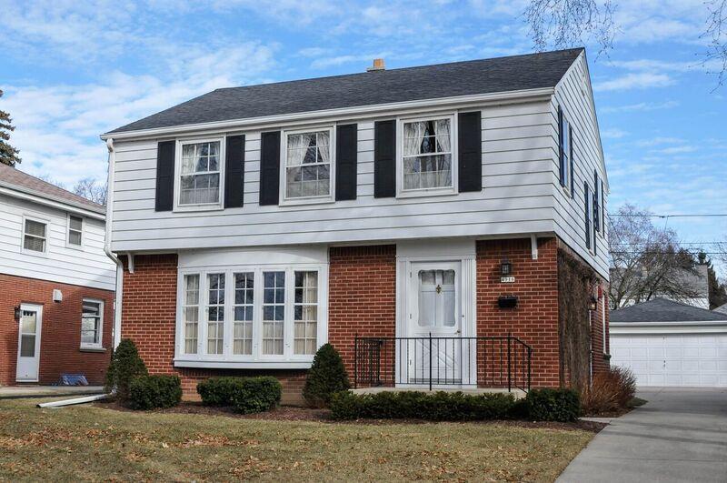4916 N Marlborough Dr, Whitefish Bay, WI 53217