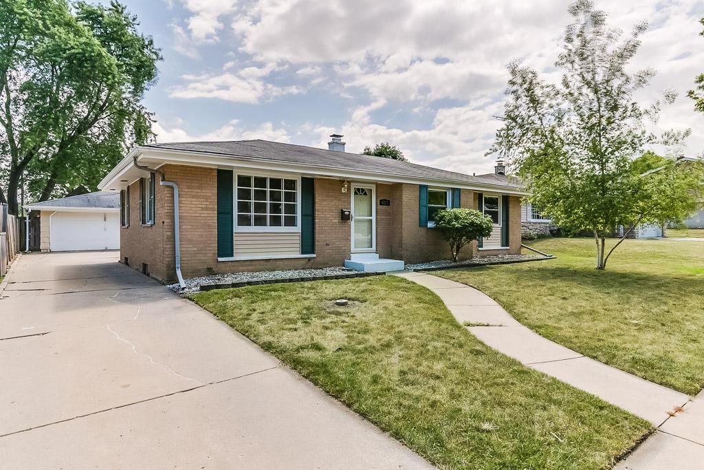 4727 69th St, Kenosha, WI 53142