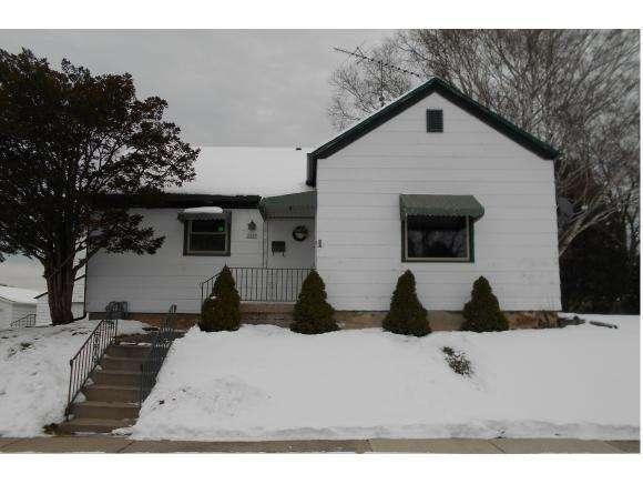 2425 S 18th St., Manitowoc, WI 54220