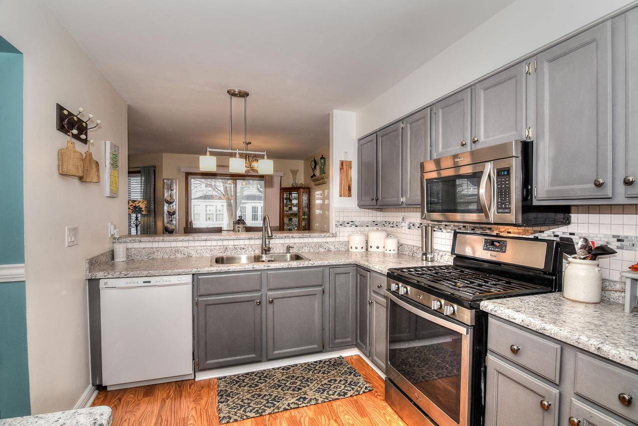 8435 S 76th St, Franklin, WI 53132