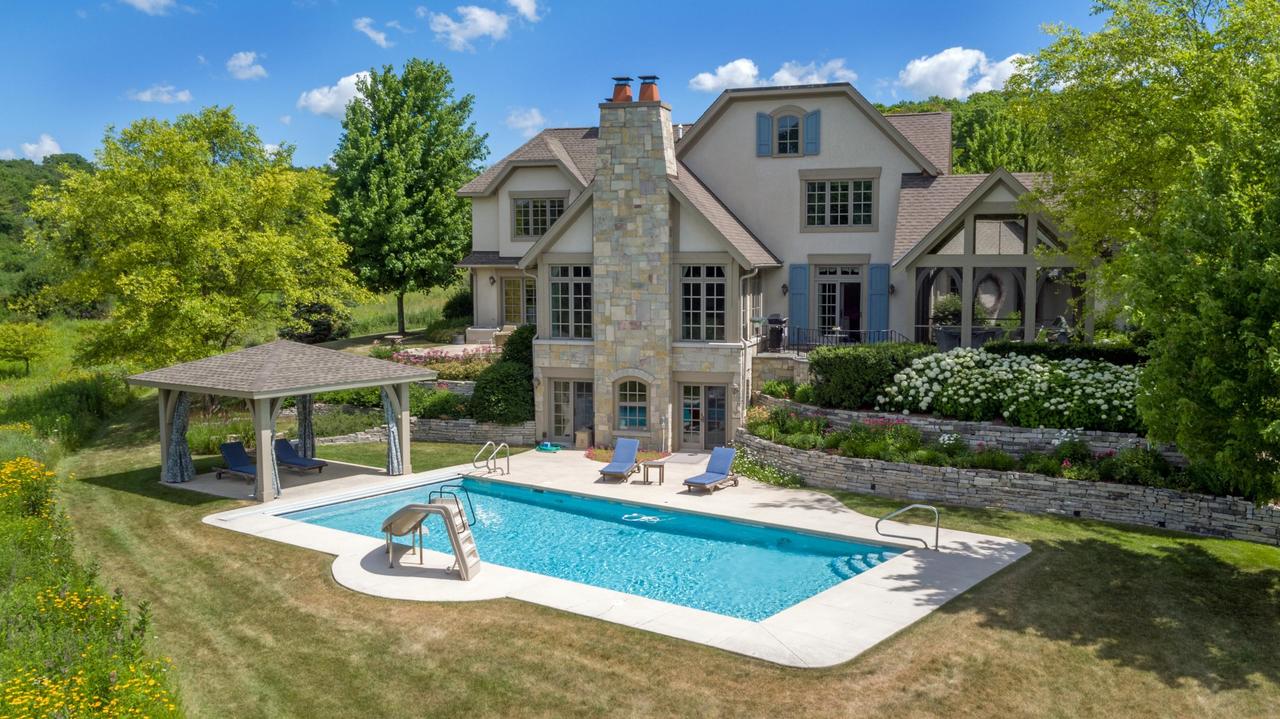 N2347 Alta Vista Dr., Linn, WI 53147