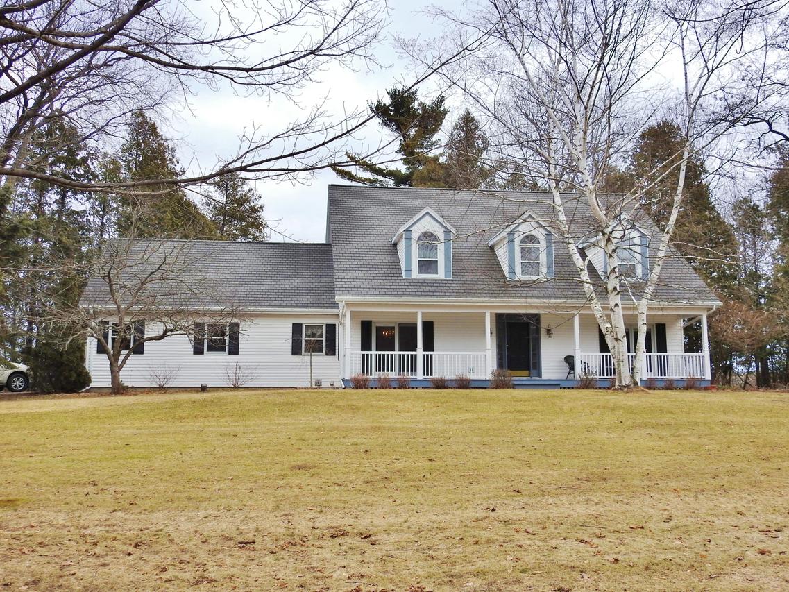 7287 Pine Grove, Two Rivers, WI 54241