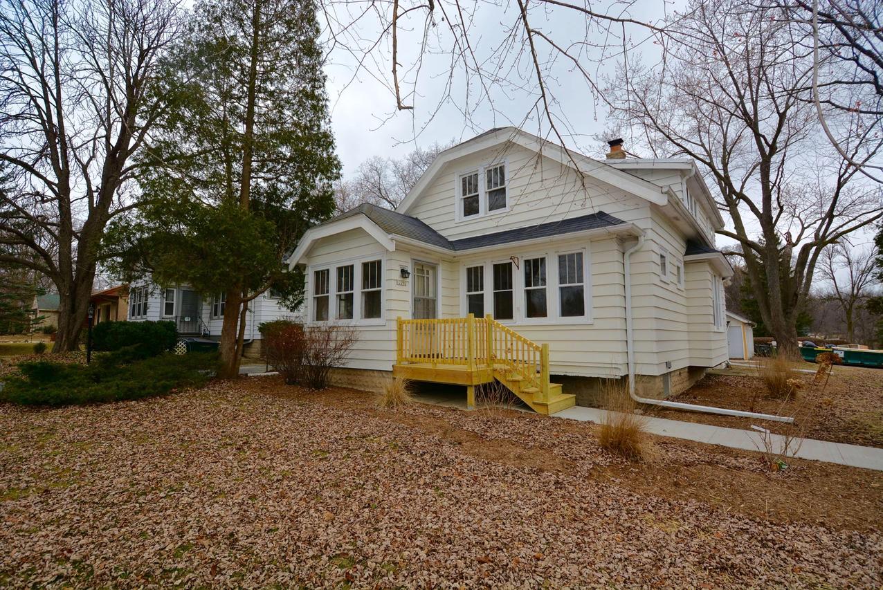 12202 W Watertown Plank Rd, Wauwatosa, WI 53226
