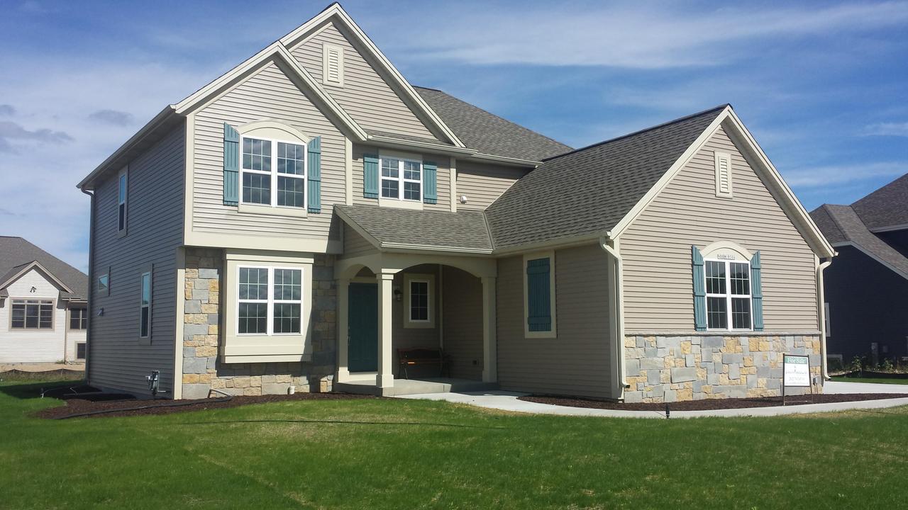 N88W18566 Duke St, Menomonee Falls, WI 53051