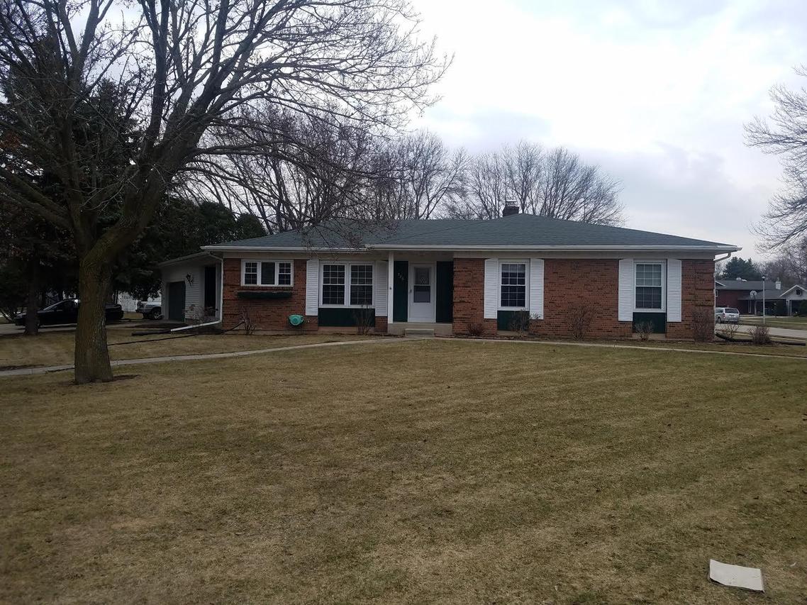 725 Meadowbrook Ln., Fond Du Lac, WI 54935
