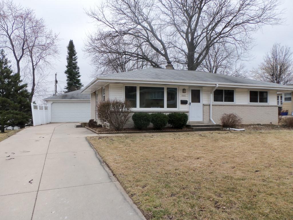 7401 Dartmoor Ave., Greendale, WI 53129