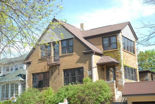 2120 E Menlo Blvd, Shorewood, WI 53211