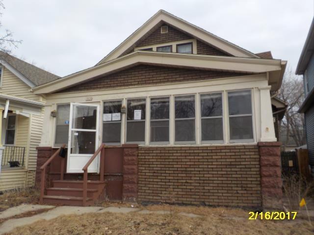 1020 S 74th St, West Allis, WI 53214