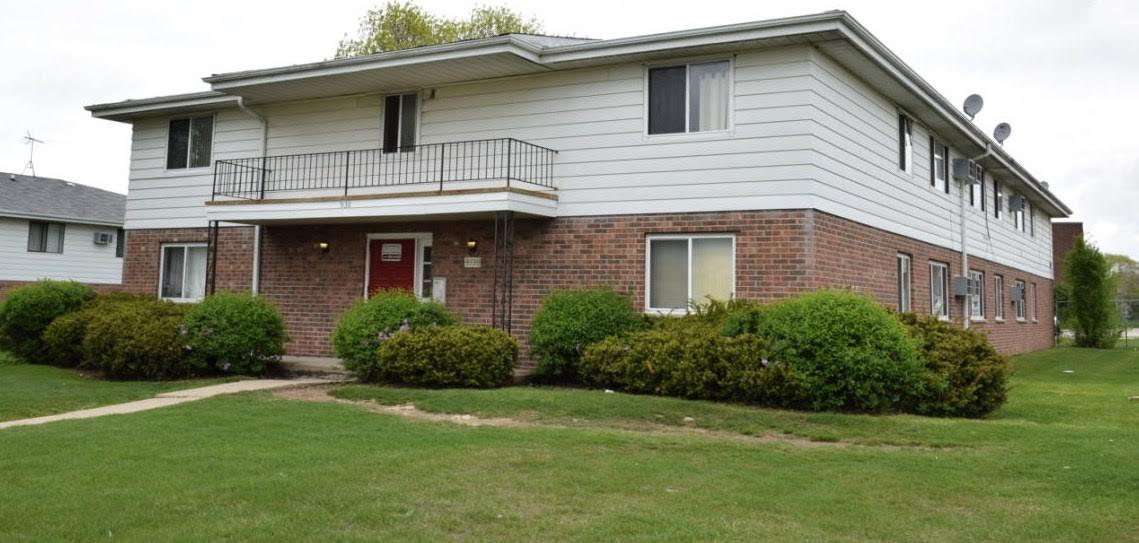 9130 W Brown Deer Rd, Milwaukee, WI 53224