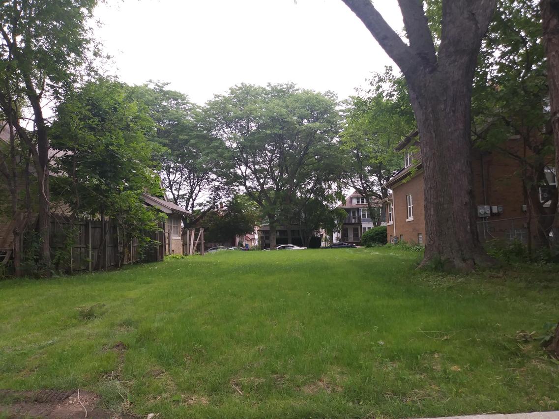 2957 N 50th St, Milwaukee, WI 53210