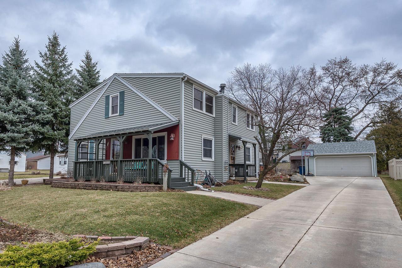 3666 S 91st St, Milwaukee, WI 53228