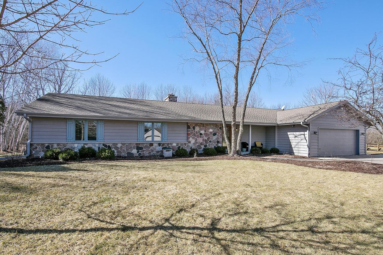 10321 N Stanford Dr, Mequon, WI 53097
